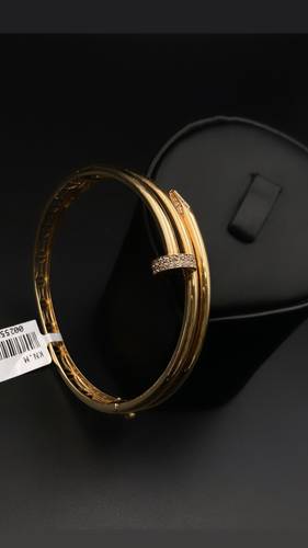سوارة ذهب عيار 18
