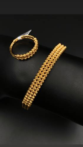 GOLD BRACELET WITH RING K21