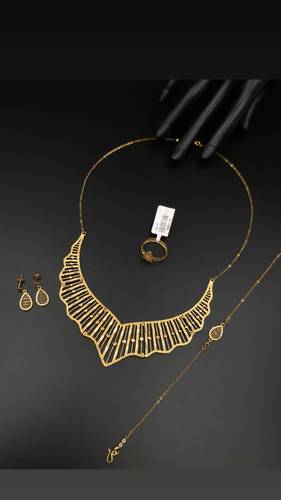 طقم ذهب أصفر عيار 21