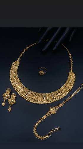 طقم ذهب أصفر عيار 21