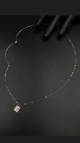 WHITE GOLD NECKLACE K18