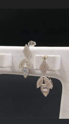 WHITE GOLD EARINGS K18