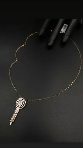عقد ذهب أصفر عيار 18