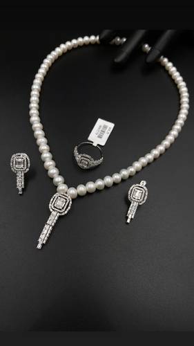 GOLD HALF SET K18 WITH CULTURED PEARL