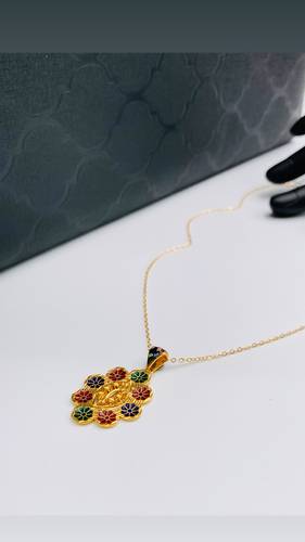 عقد ذهب عيار 21