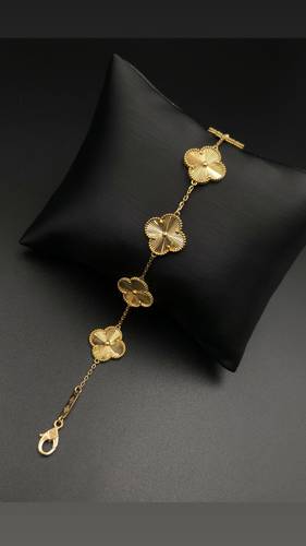 GOLD BRACELET K18