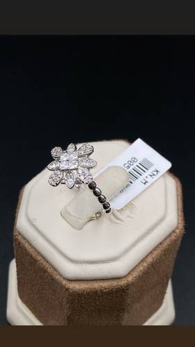 WHITE GOLD RING K18