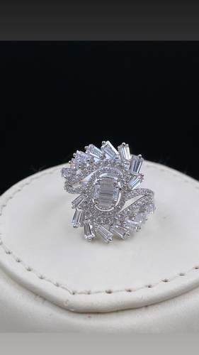 WHITE GOLD RING K18