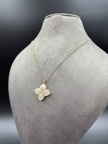 18K GOLD NECKLACE 