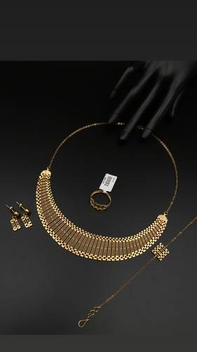 طقم ذهب أصفر عيار 21