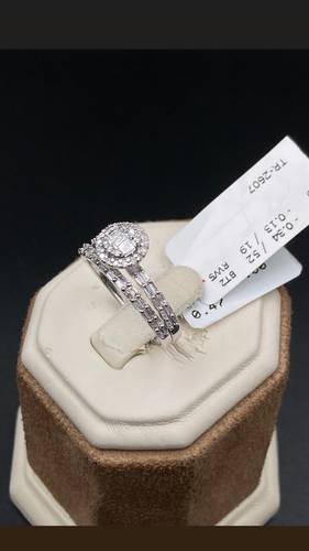 NATURAL DIAMOND TWINS RING WITH GOLD K18