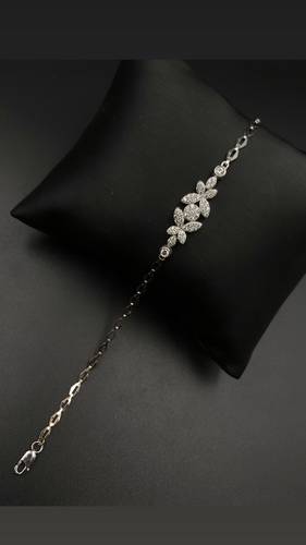 سوارة ذهب أبيض عيار 18