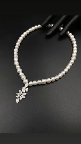 GOLD NECKLACE K18 WITH CULTURED PEARL