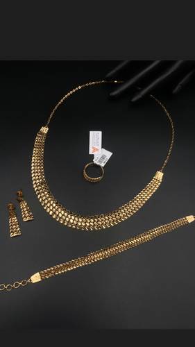 طقم ذهب أصفر عيار 21