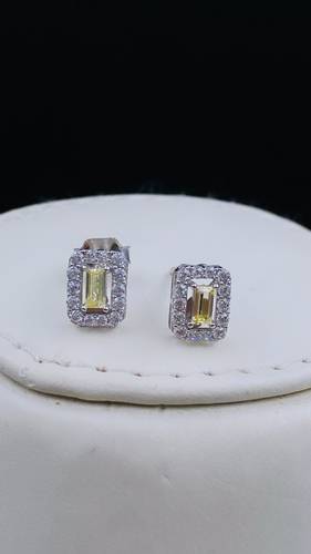 WHITE GOLD EARRINGS K18