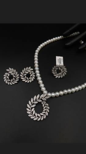 WHITE GOLD HALF SET K18