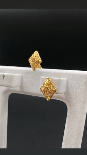 GOLD EARINGS K21