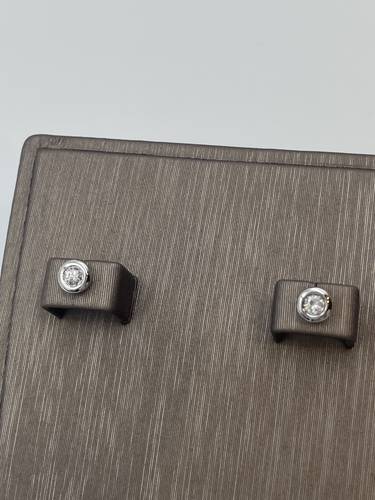 DIAMOND EARINGS 
