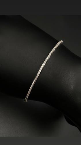 NATURAL DIAMOND BRACELET WITH GOLD K18