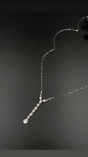 WHITE GOLD NECKLACE K18