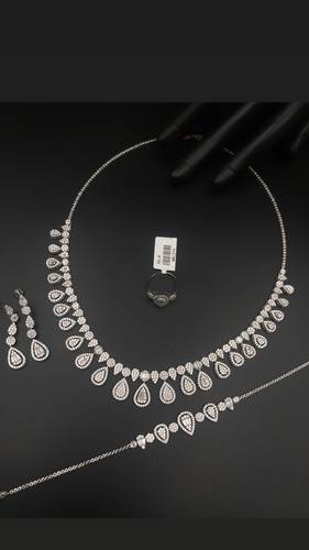 WHITE GOLD SET K18