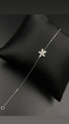 سوارة ذهب أبيض عيار 18