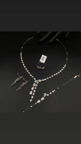 WHITE GOLD SET K18