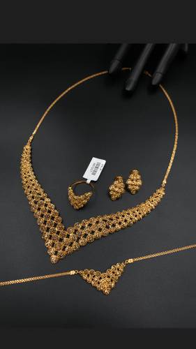 طقم ذهب أصفر عيار 21