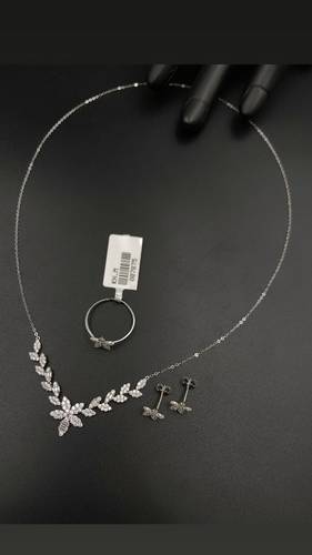 WHITE GOLD HALF SET K18