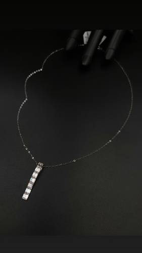 عقد ذهب ابيض عيار 18