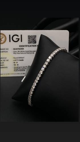 NATURAL DIAMOND BRACELET WITH GOLD K18