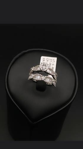 WHITE GOLD RING K18