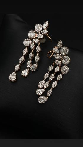 NATURAL DIAMOND EARRING WITH GOLD K18