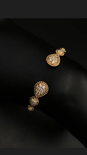 GOLD BRACELET K18