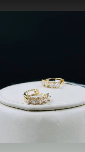 GOLD EARRINGS K18