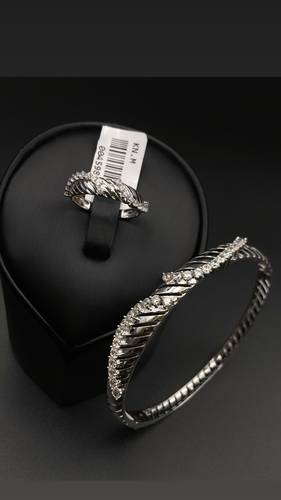 GOLD BRACELET WITH RING K18