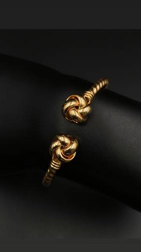 سوارة ذهب عيار 18