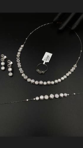 WHITE GOLD SET K18