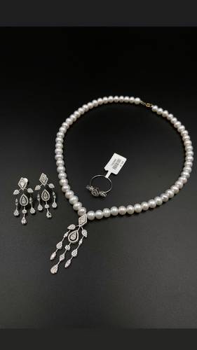 GOLD HALF SET K18 WITH CULTURED PEARL