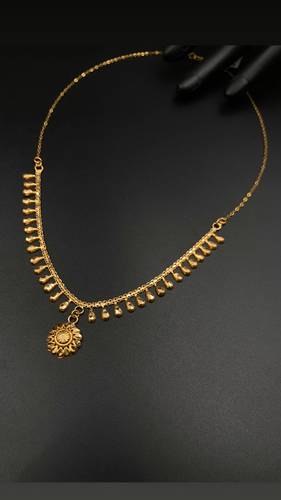 YELLOW GOLD NECKLACE K21