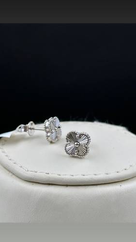 WHITE GOLD EARRINGS K18