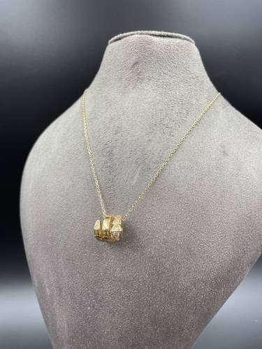 18K GOLD NECKLACE
