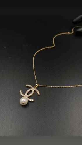 18K GOLD NECKLACE