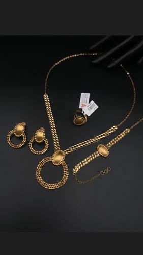 طقم ذهب أصفر عيار 21