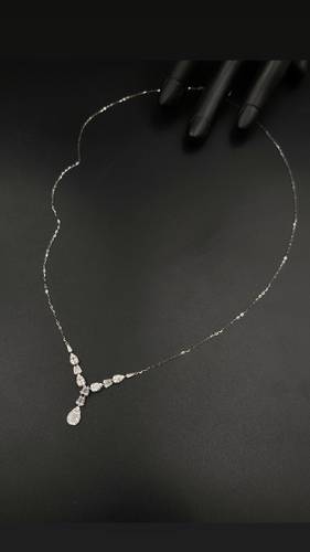 WHITE GOLD NECKLACE K18