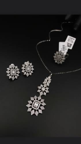 WHITE GOLD HALF SET K18