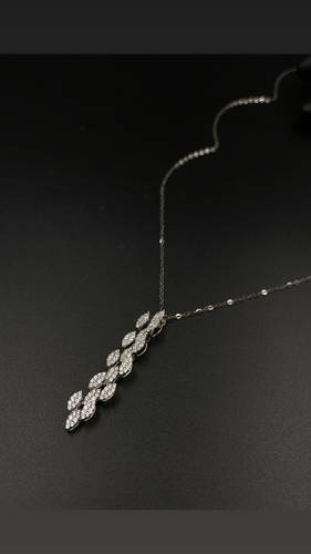 WHITE GOLD NECKLACE K18