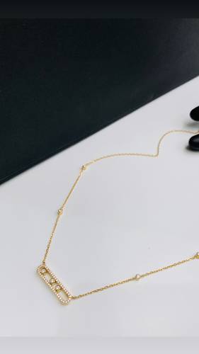 عقد ذهب عيار 18