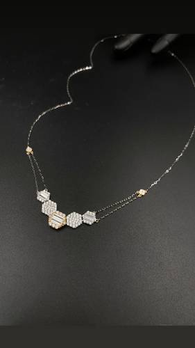 WHITE GOLD NECKLACE K18