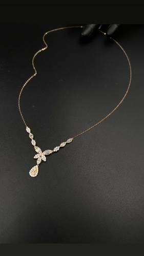 YELLOW GOLD NECKLACE K18